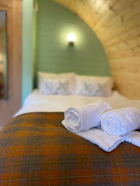 Seaview Lodges At Torlinnhe Fort William Bagian luar foto