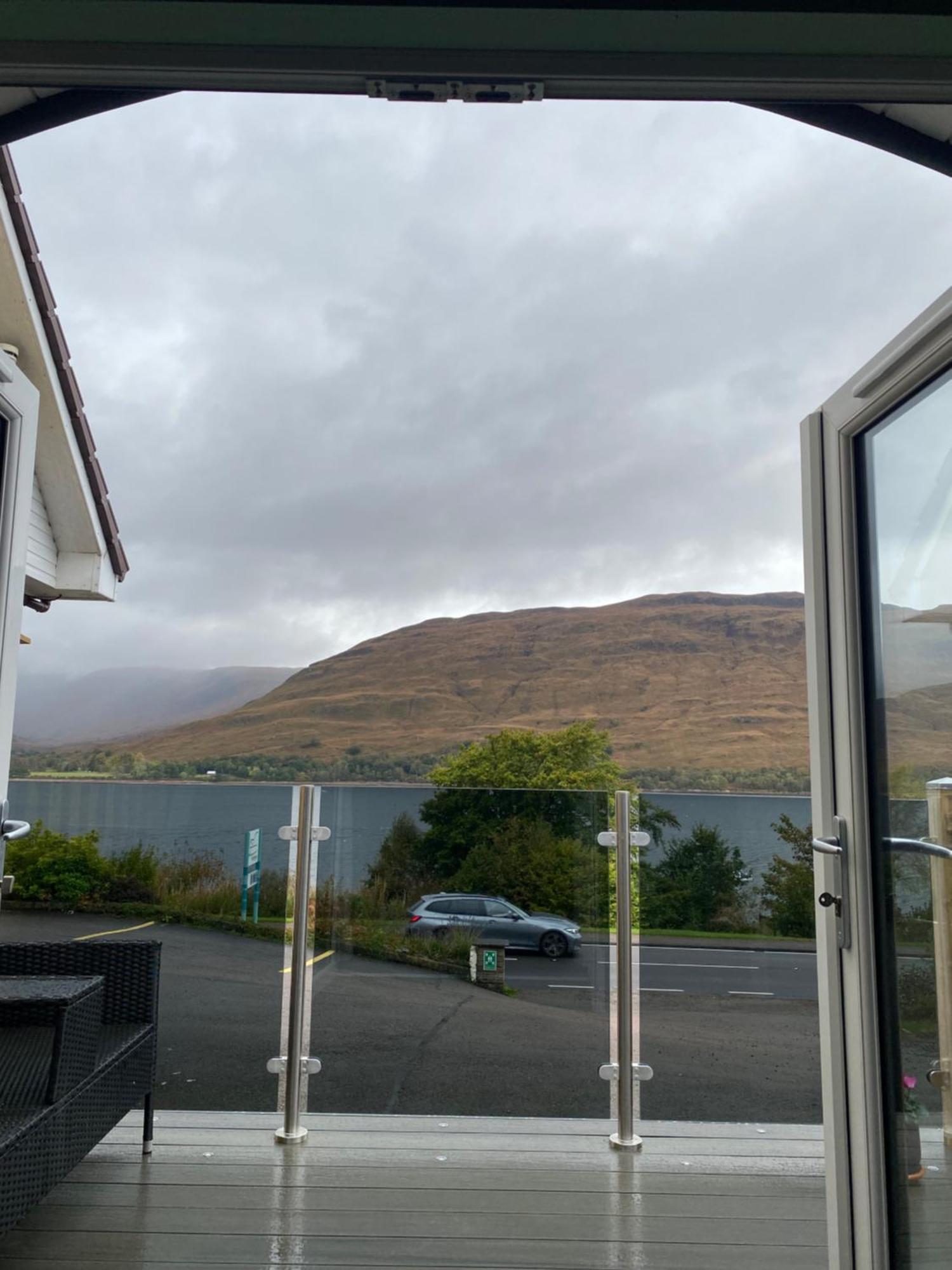 Seaview Lodges At Torlinnhe Fort William Bagian luar foto